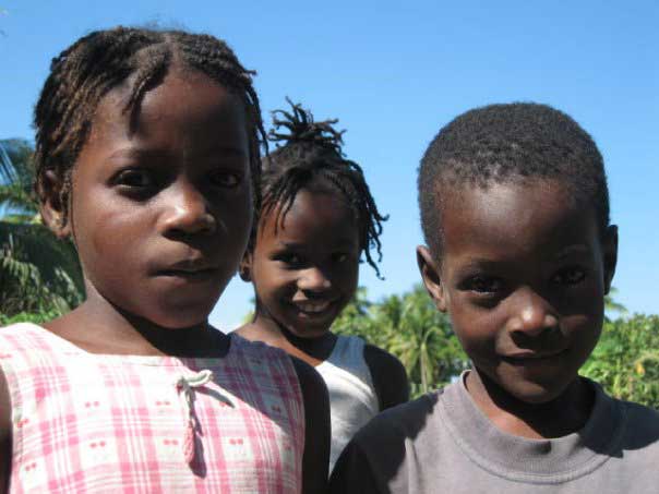 Children at the Anis Zunúzi Baháʼí School in Haiti