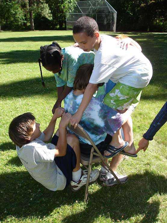 Cooperative musical chairs after